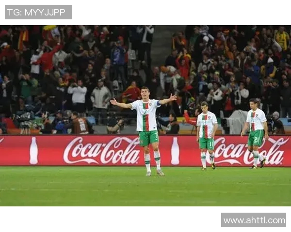 猜猜这位足球明星是谁来挑战你的足球知识和眼力吧