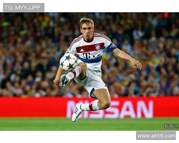 足球明星转会大揭秘精彩瞬间合集图赏析与背后故事分享