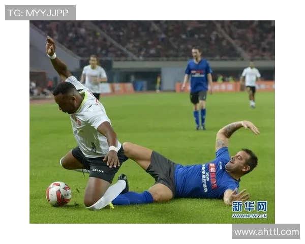 南京足球队挑战赛特别报道：从低谷到巅峰的奋斗与荣耀之路